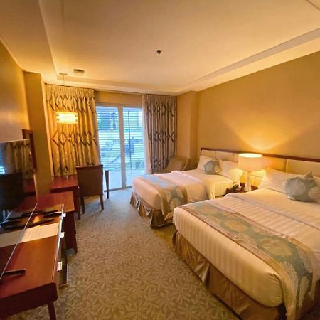 The Avenue Plaza Hotel Naga  Buitenkant foto